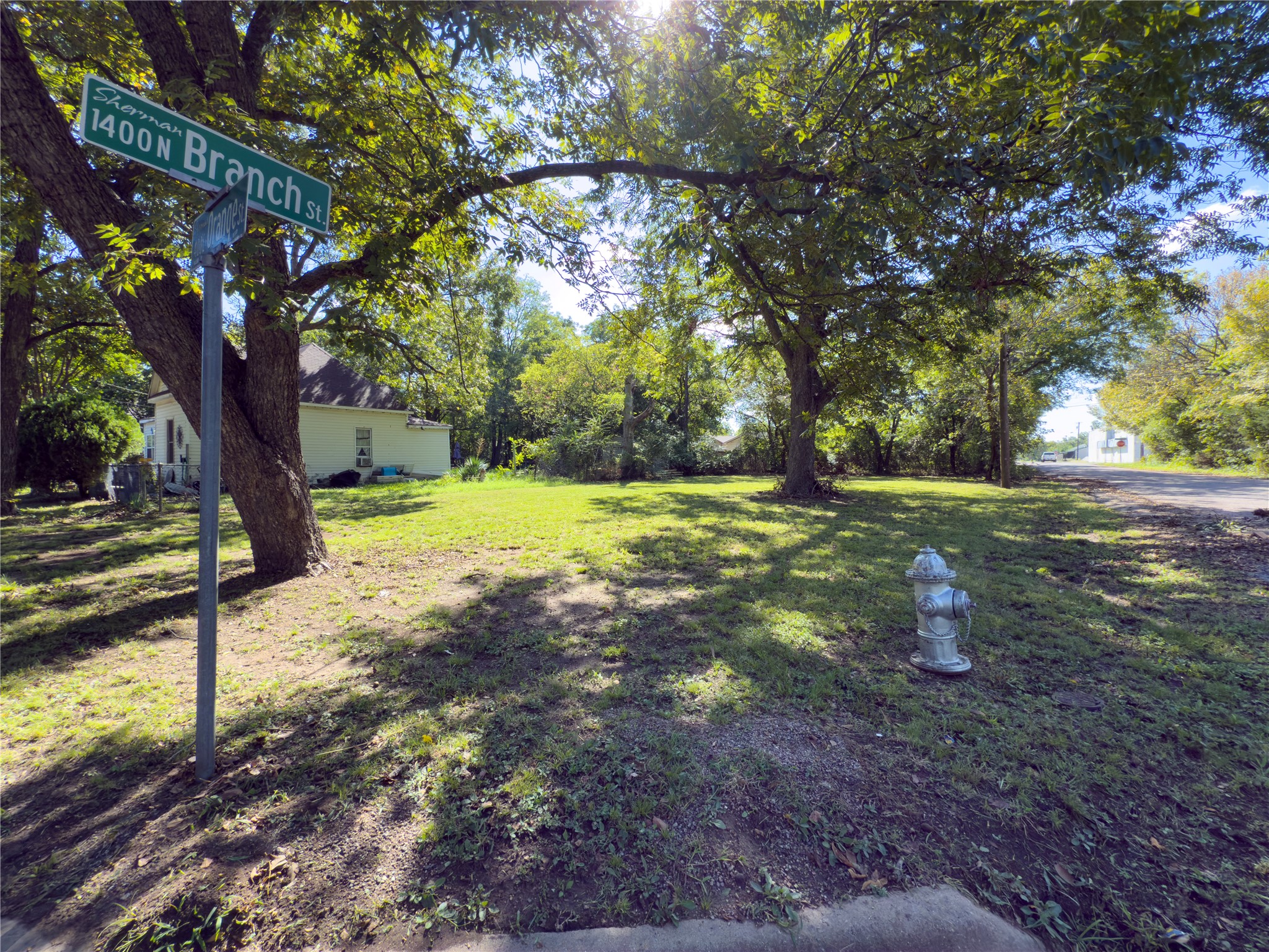 400 E Orange Street Sherman TX 75090