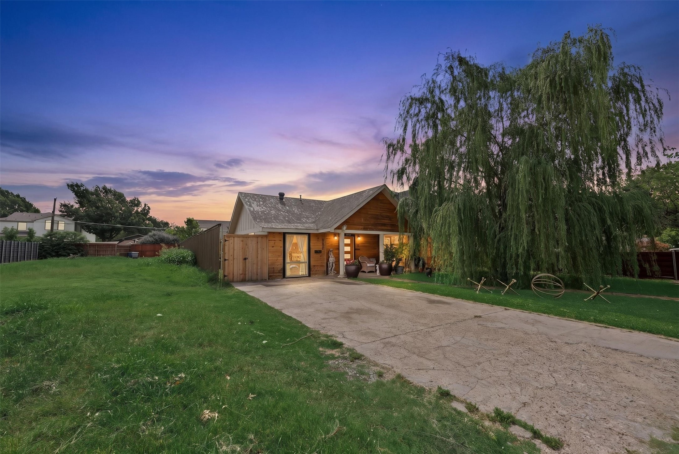 7602 Linwood Avenue Dallas TX 75209