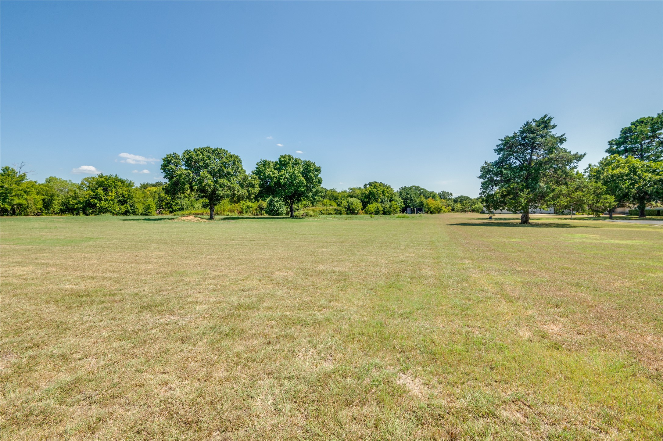 2120 W Sublett Road Arlington TX 76017
