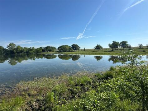 682 Somers Axtell TX 76624