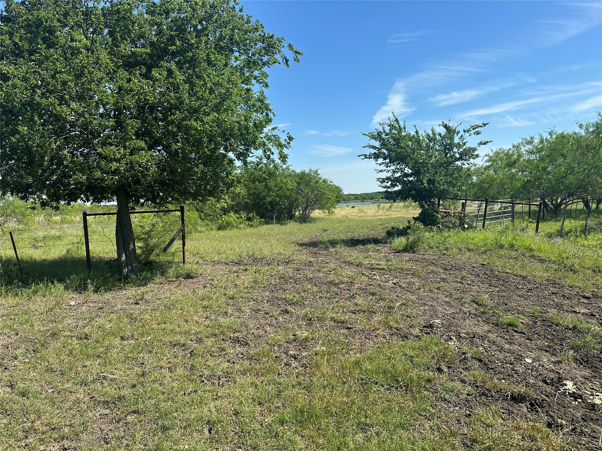 682 Somers Axtell TX 76624