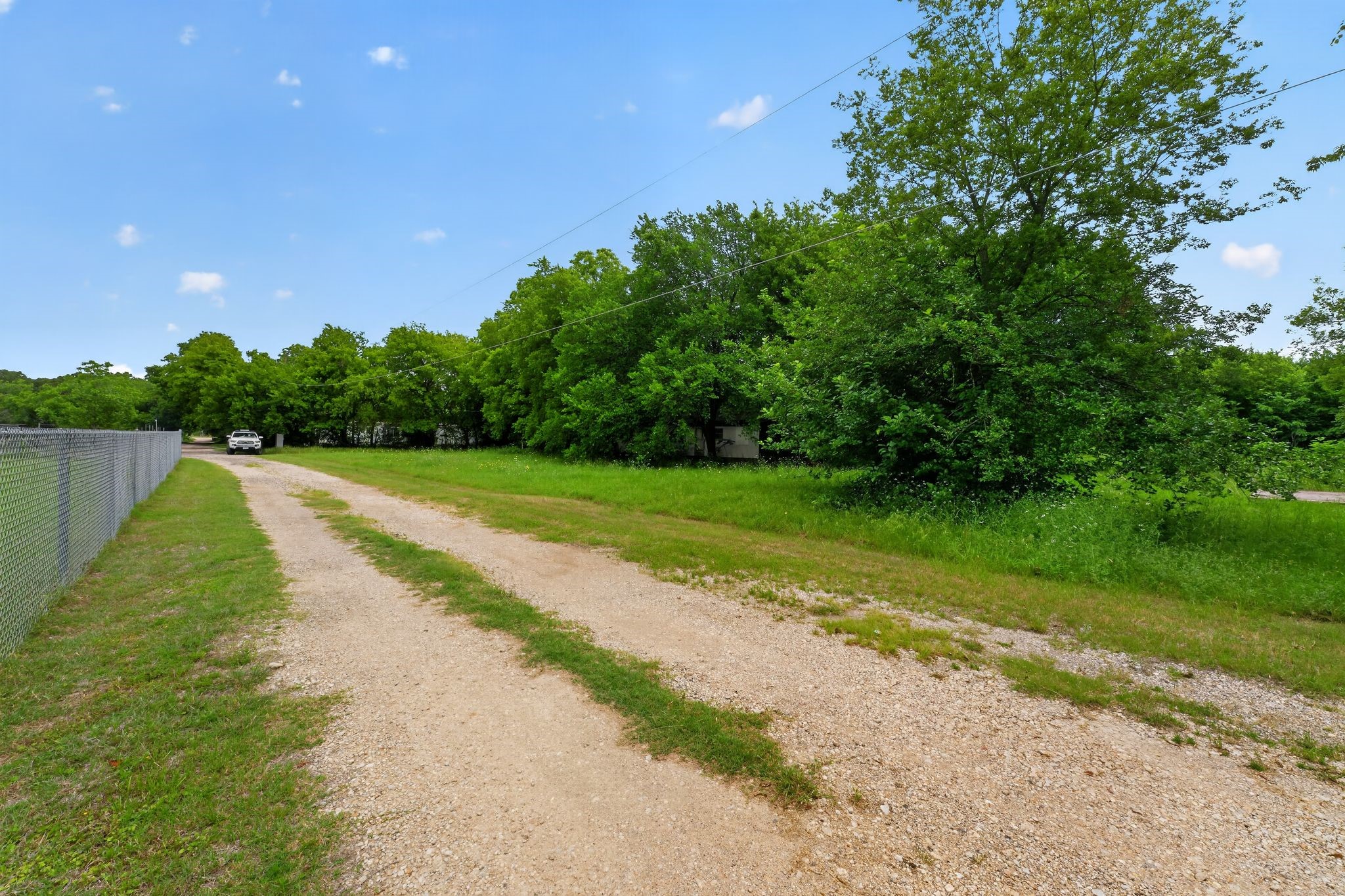 4002 Curry Road Arlington TX 76001