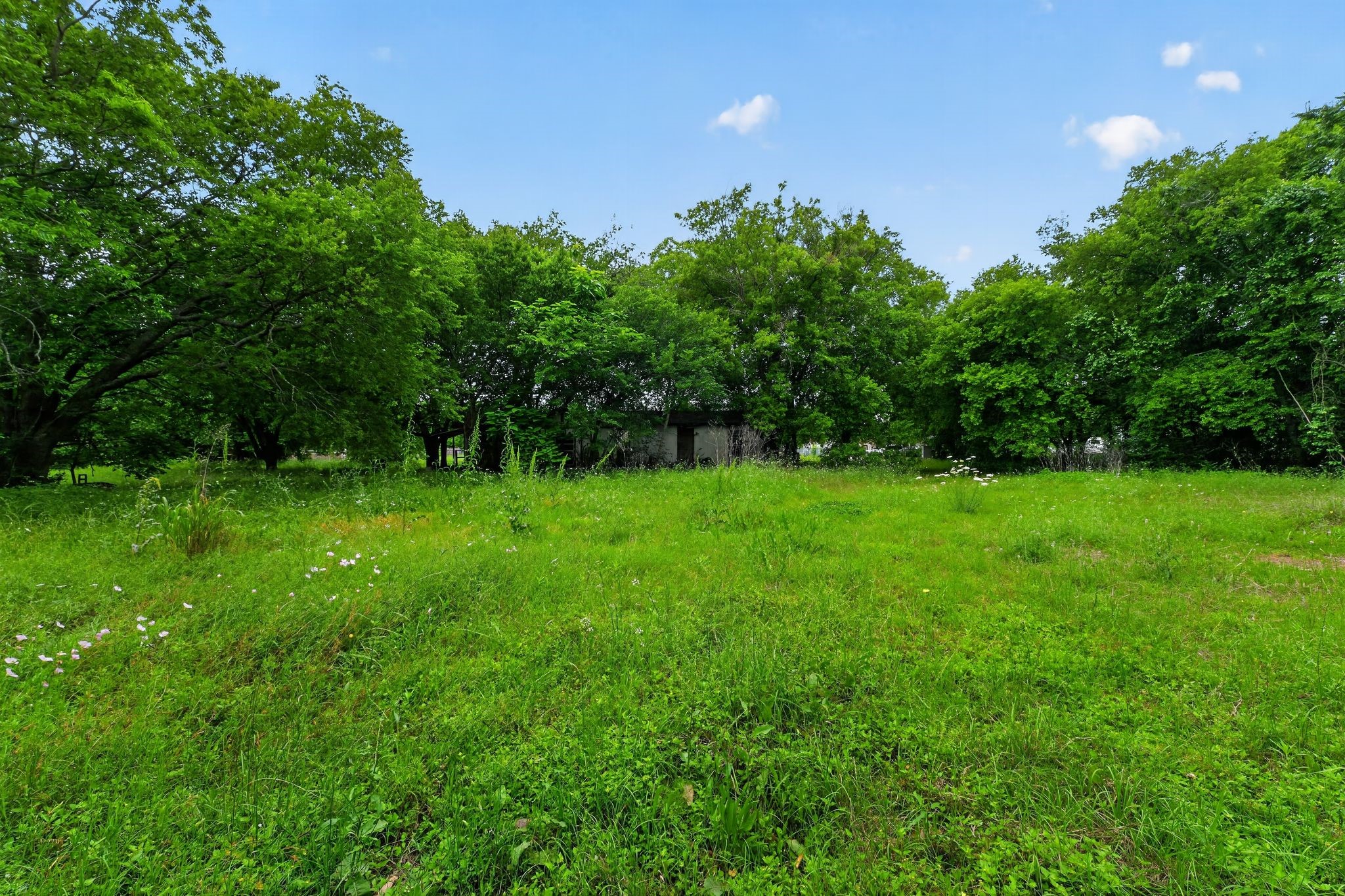 4002 Curry Road Arlington TX 76001
