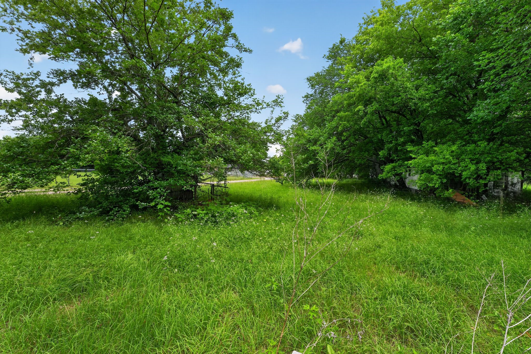 4002 Curry Road Arlington TX 76001