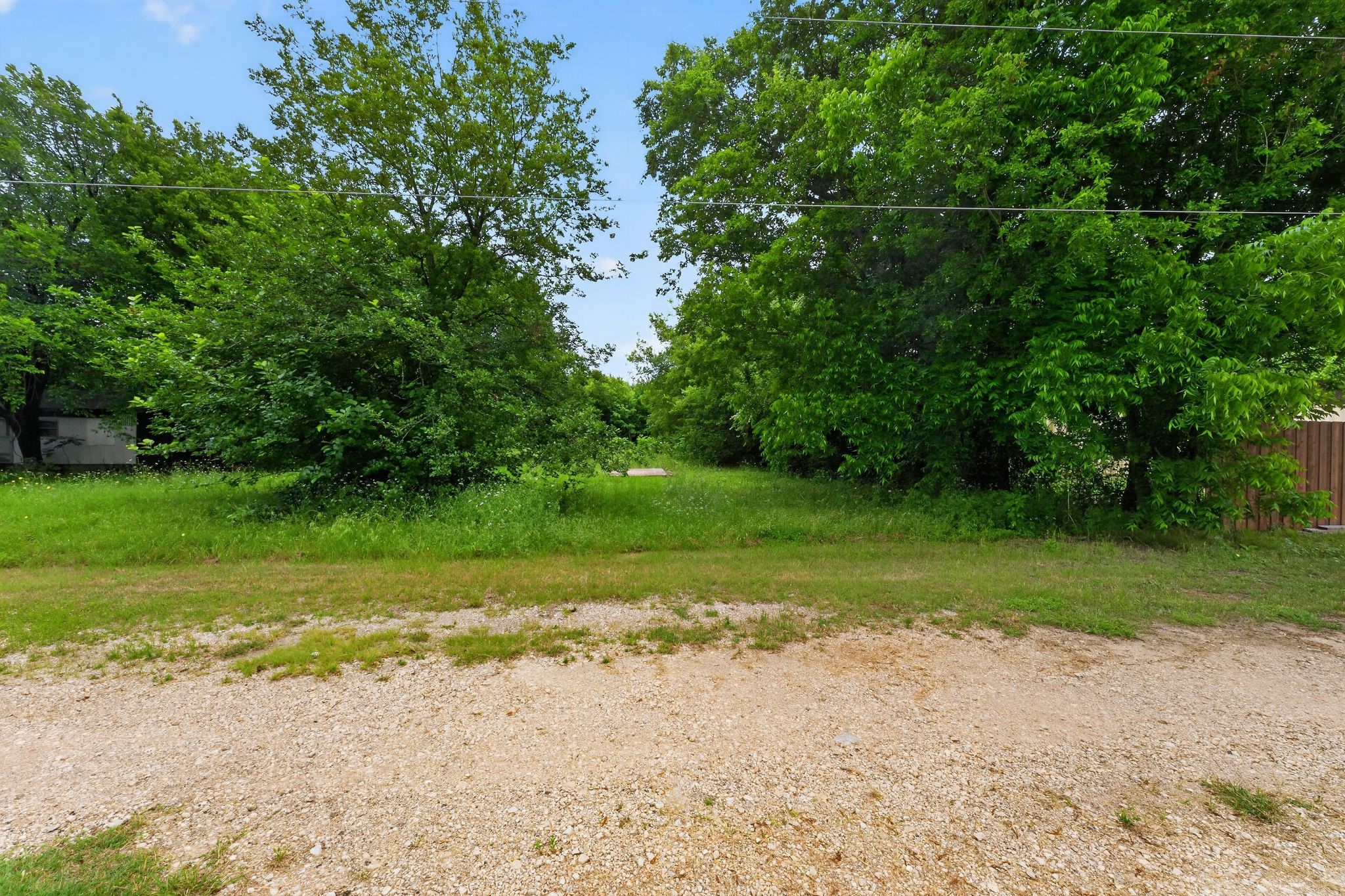 4002 Curry Road Arlington TX 76001