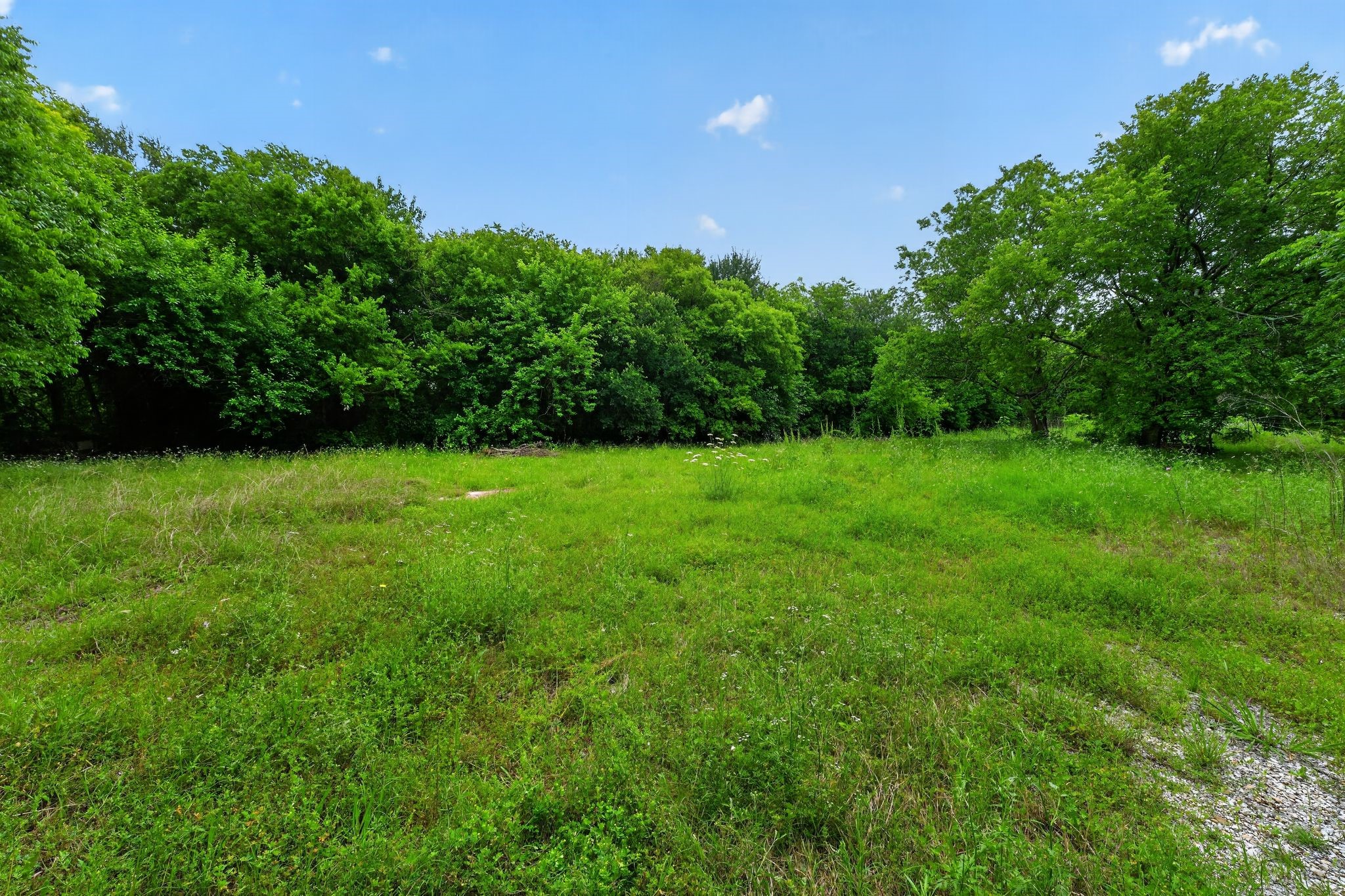 4002 Curry Road Arlington TX 76001