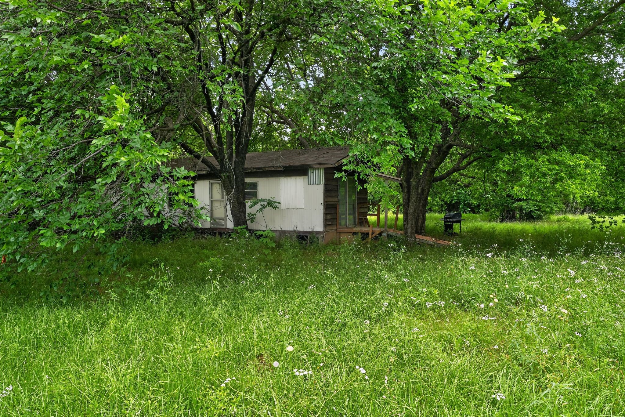 4002 Curry Road Arlington TX 76001