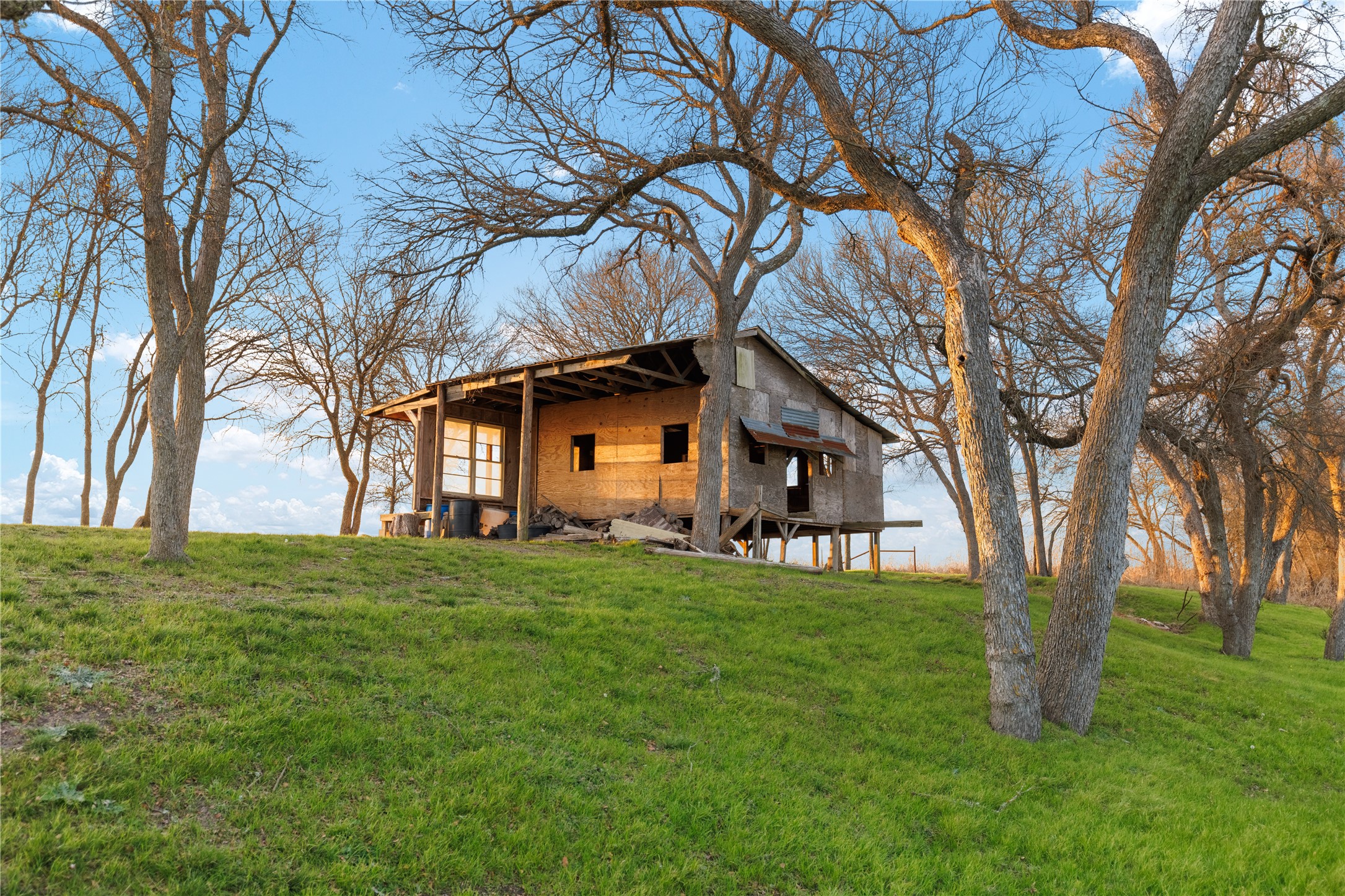 7546 W Highway 164 Mart TX 76664