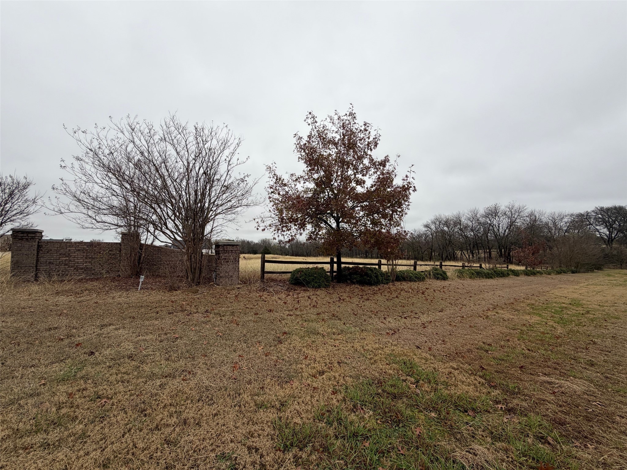 20 Golf Walk Circle Denison TX 75020