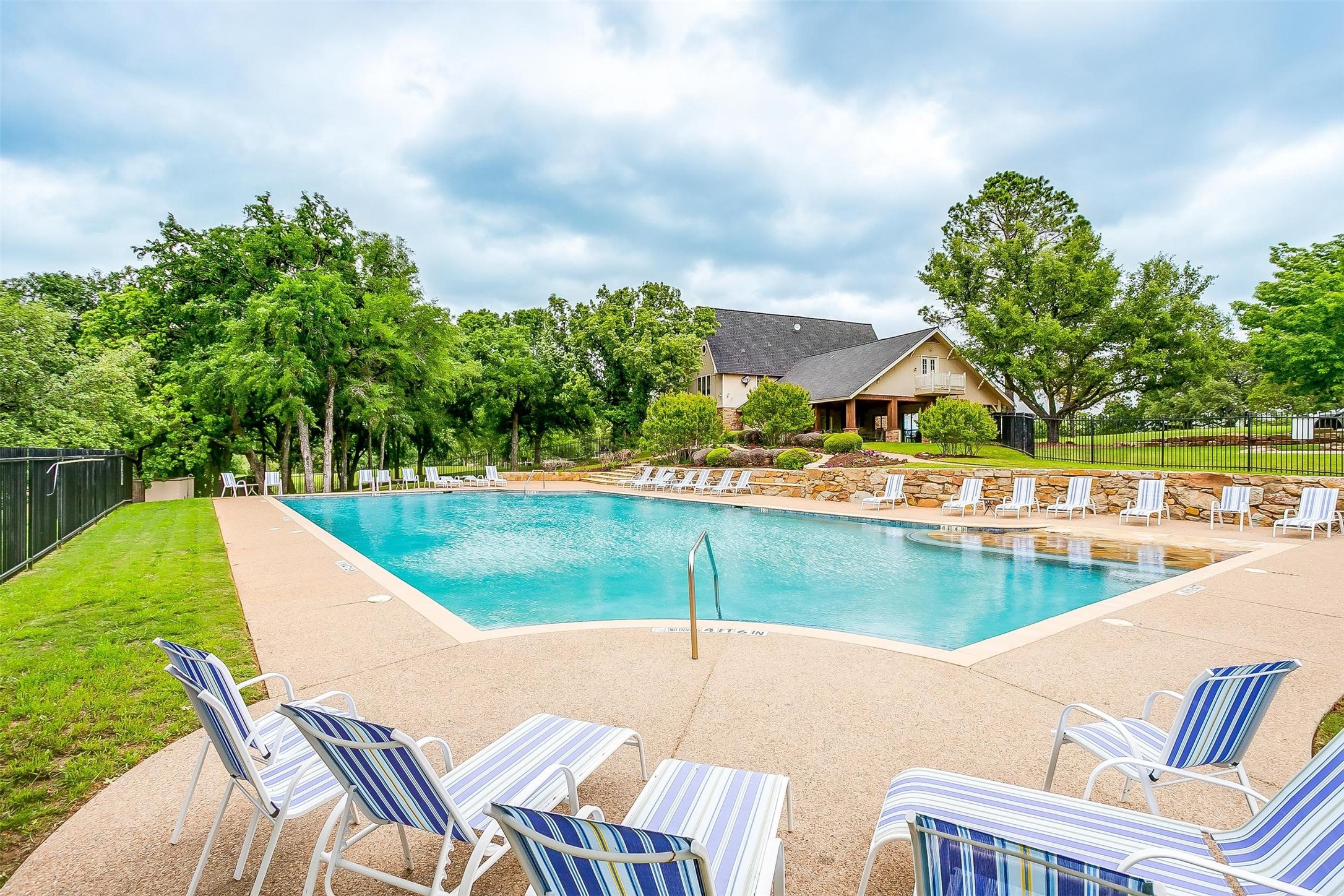 720 S Sugartree Drive Lipan TX 76462
