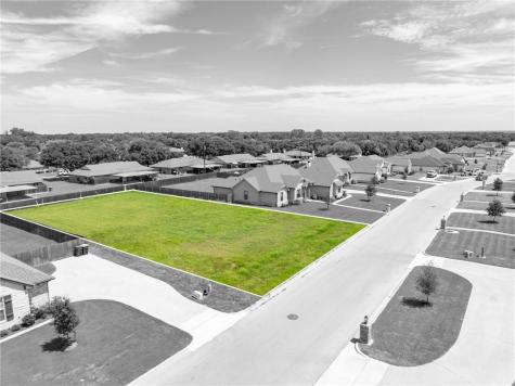 220 Fox Run Lane Robinson TX 76706