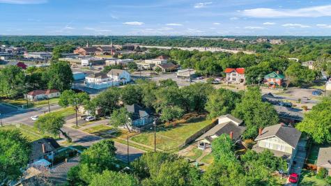 714 N Walnut Street Sherman TX 75090