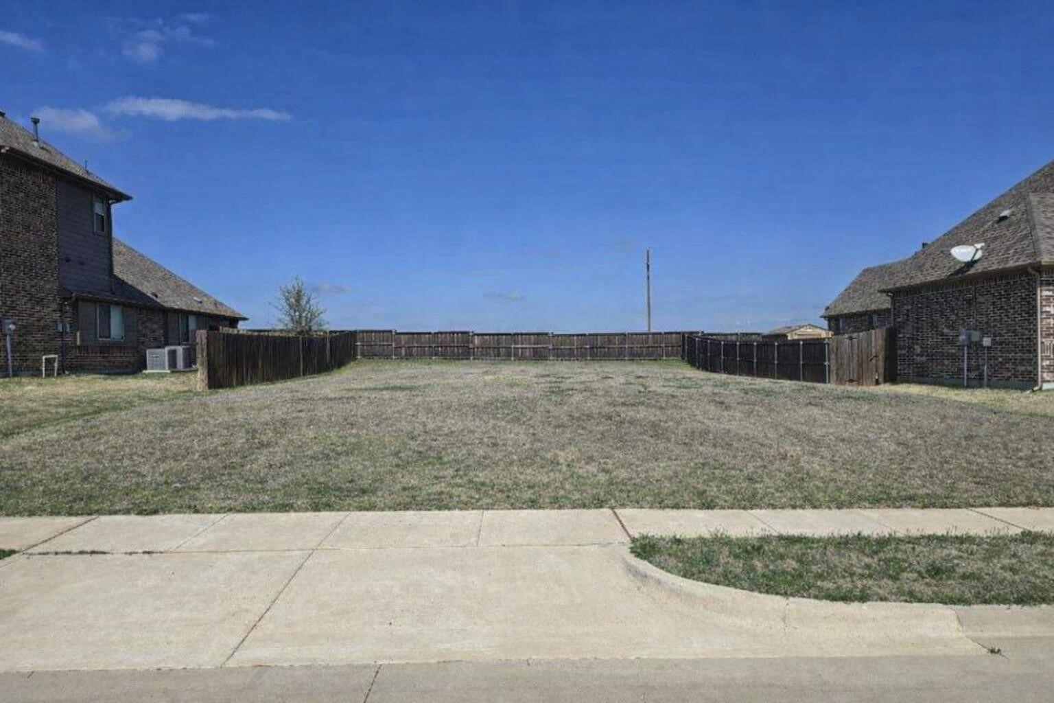 417 Berkshire Lane Sherman TX 75092