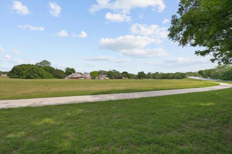 699 W Wintergreen Road Desoto TX 75115