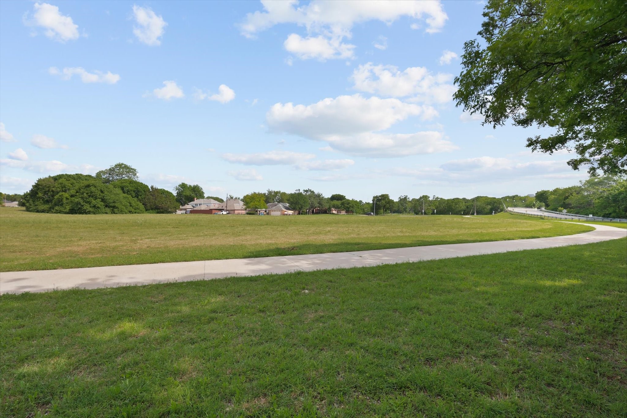 699 W Wintergreen Road Desoto TX 75115