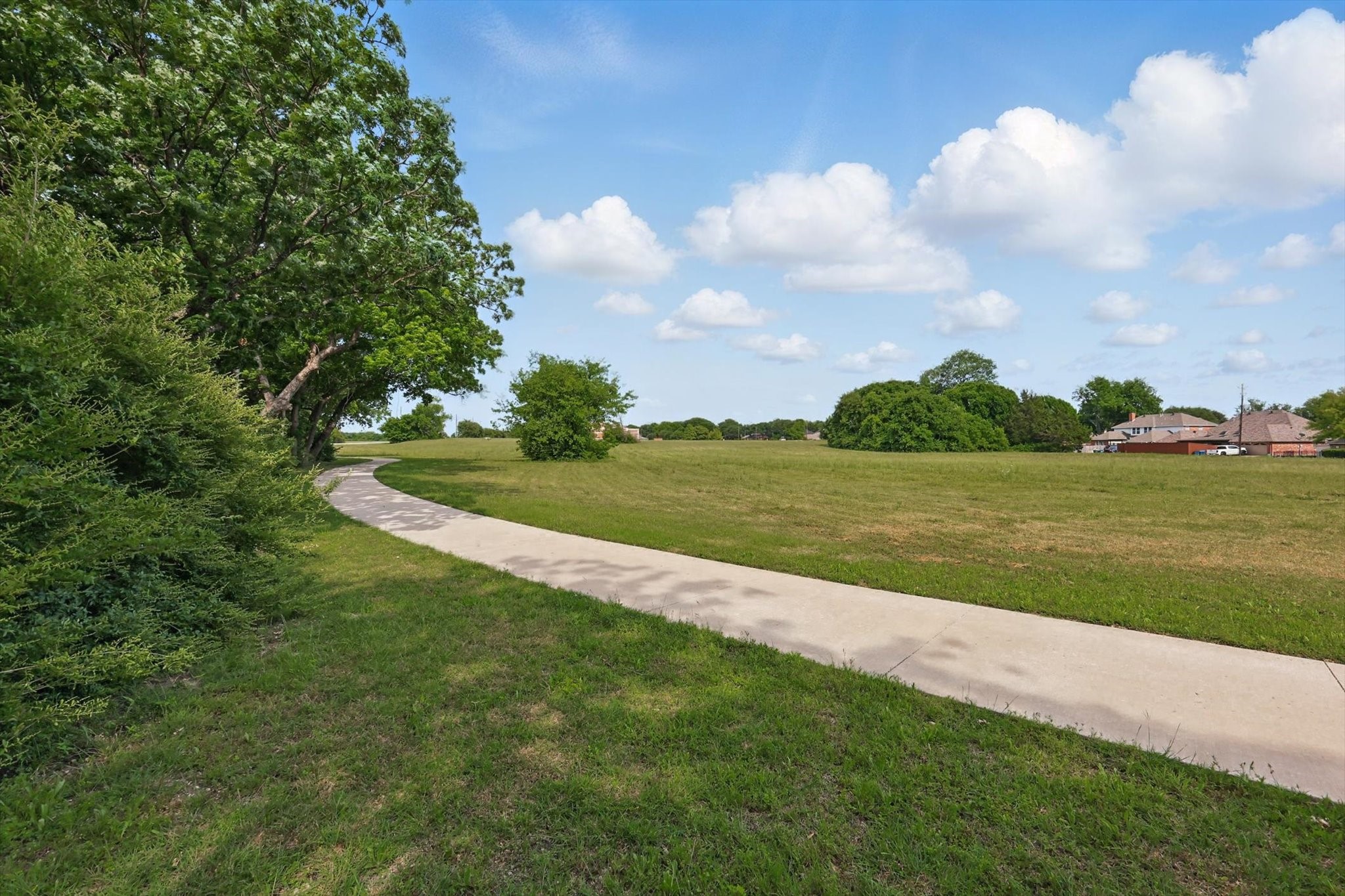 699 W Wintergreen Road Desoto TX 75115