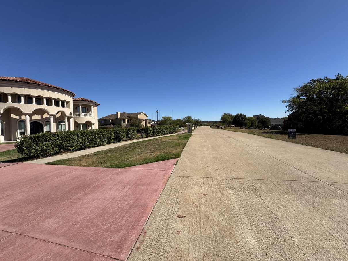 1036 Mallard Pointe Drive Grand Prairie TX 75104