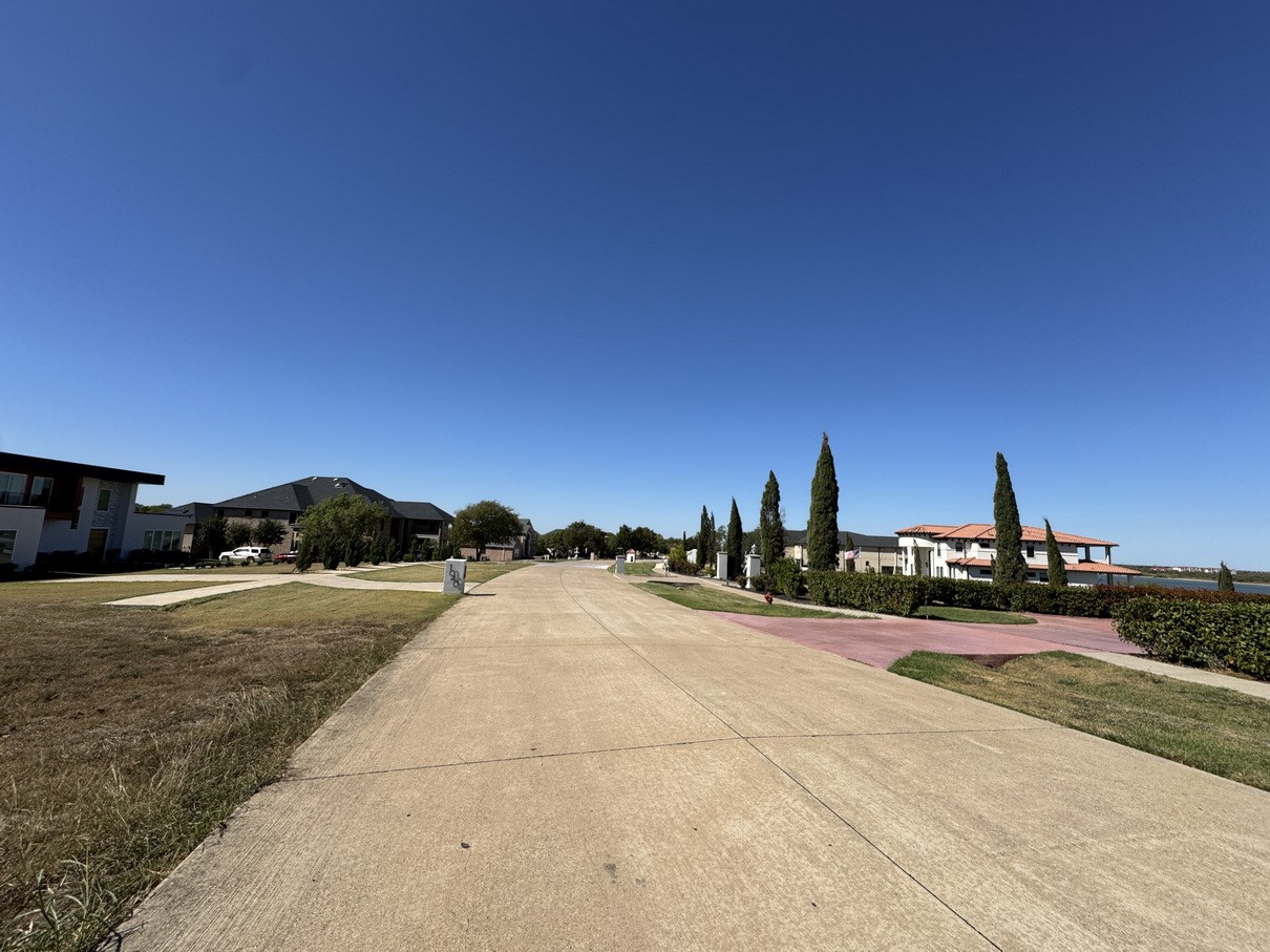 1036 Mallard Pointe Drive Grand Prairie TX 75104