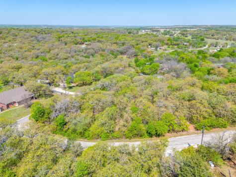1000 Crazy Horse Trail Burleson TX 76028