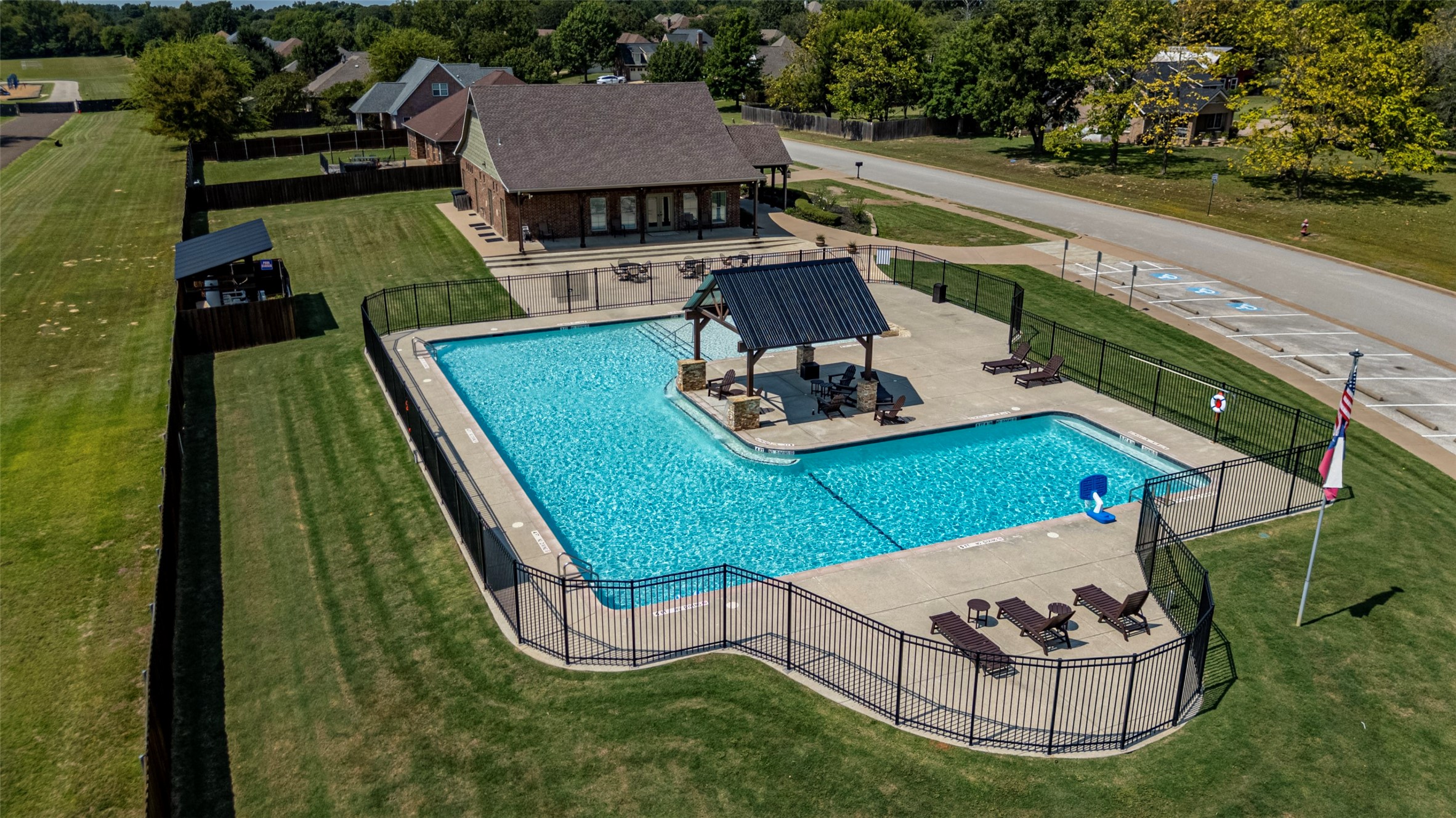 585 Imagine Drive Lindale TX 75771