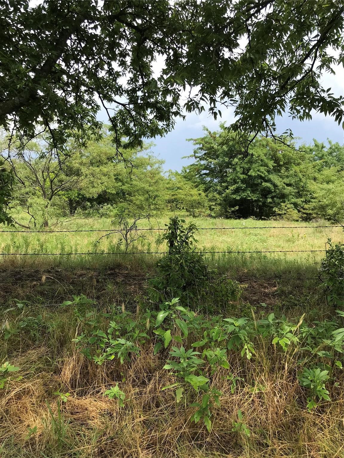 Lot 4, Lot 4-r2, 2.3 Acre Southmayd Road Collinsville TX 76273