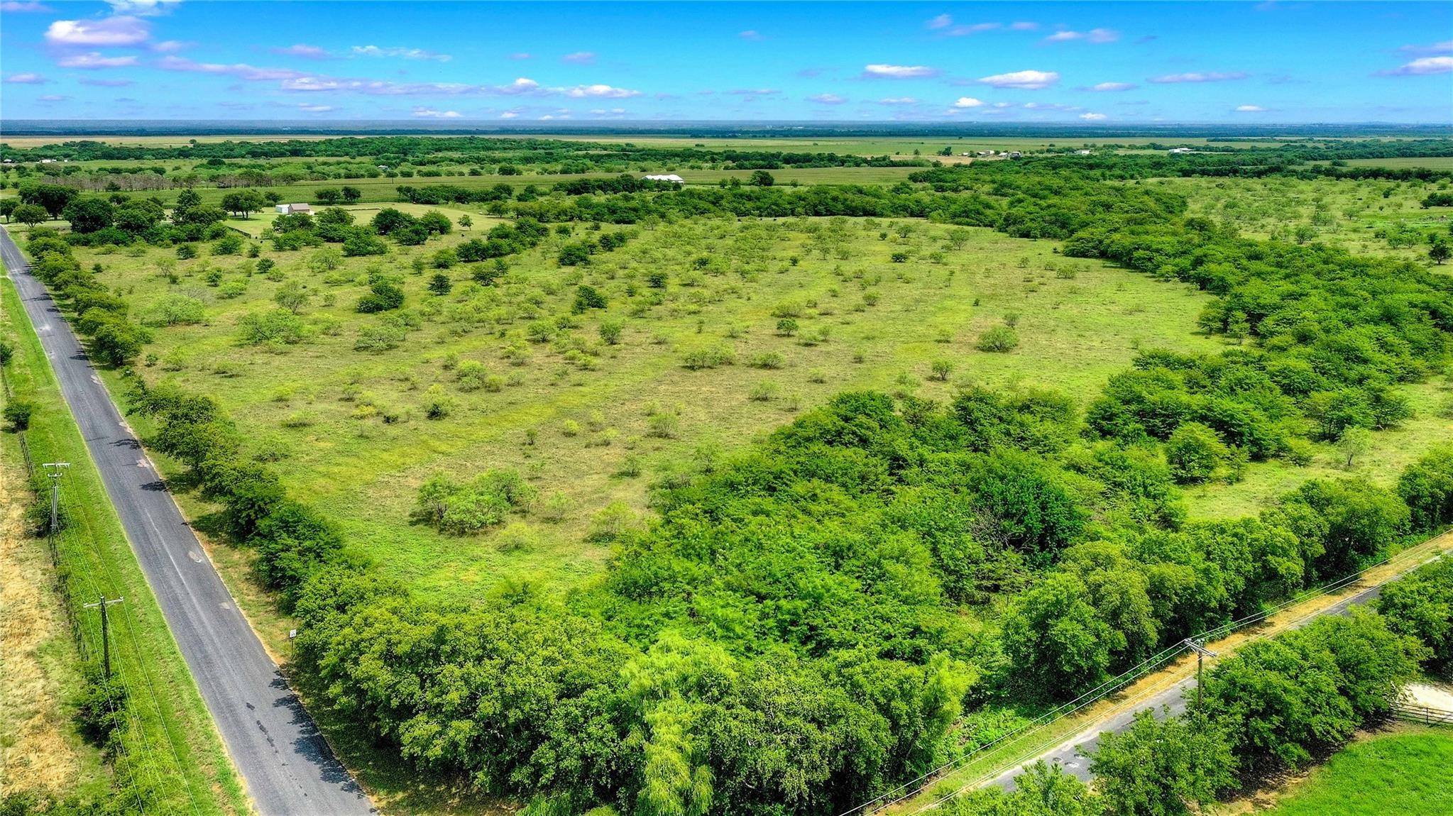 Lot 4, Lot 4-r2, 2.3 Acre Southmayd Road Collinsville TX 76273