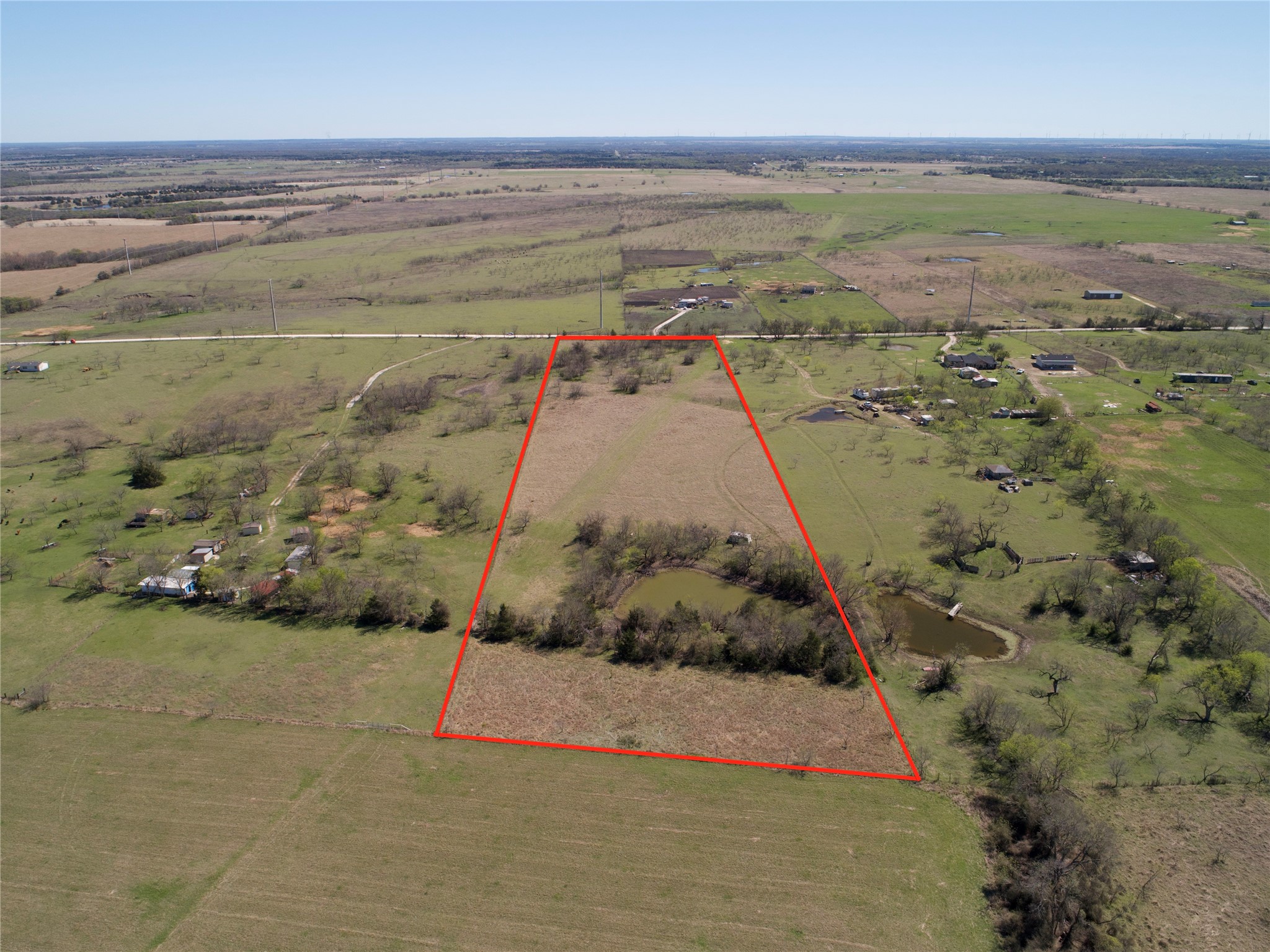 Lot 4 NW County Road 2170 Barry TX 75102