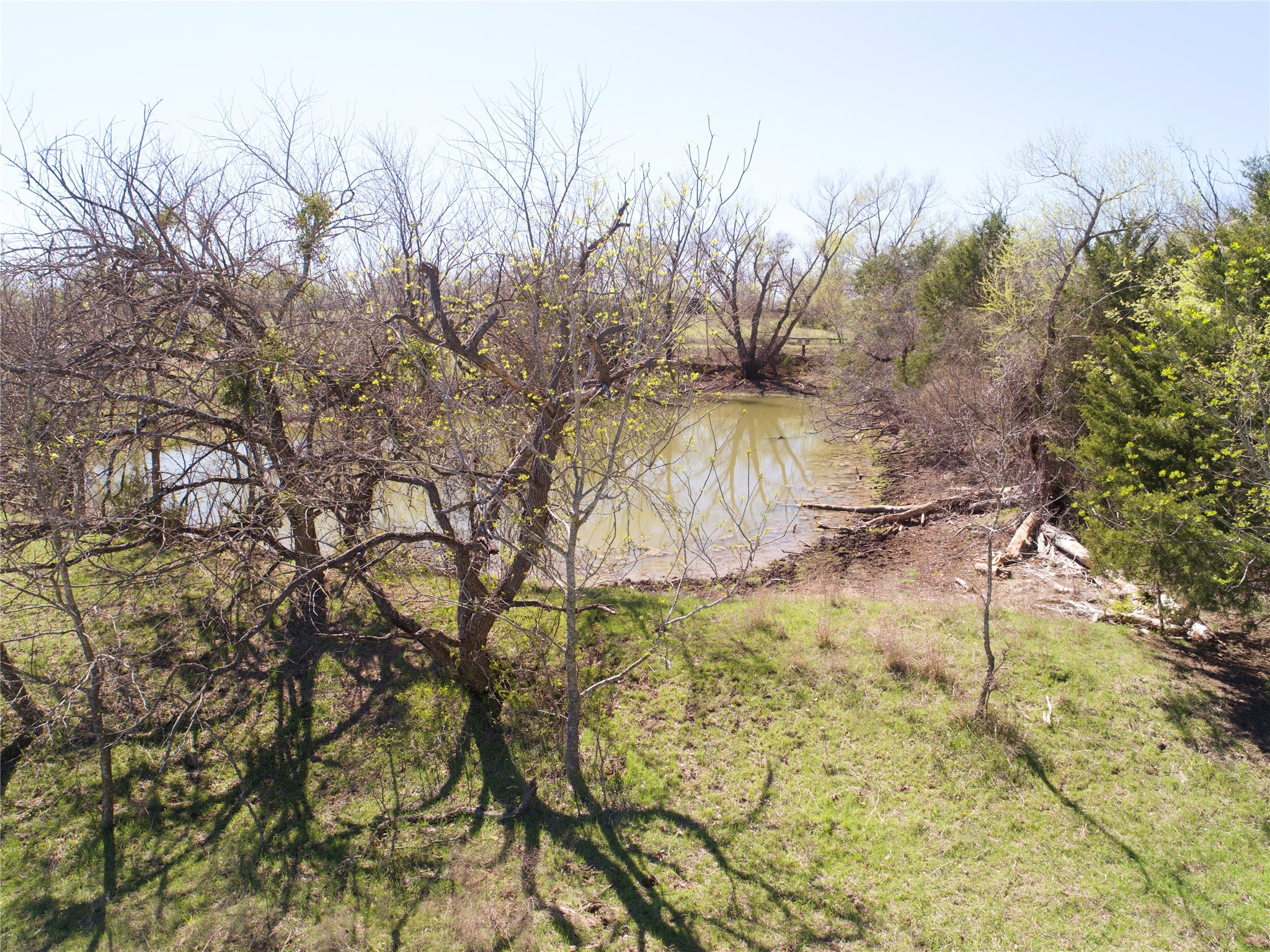 Lot 4 NW County Road 2170 Barry TX 75102