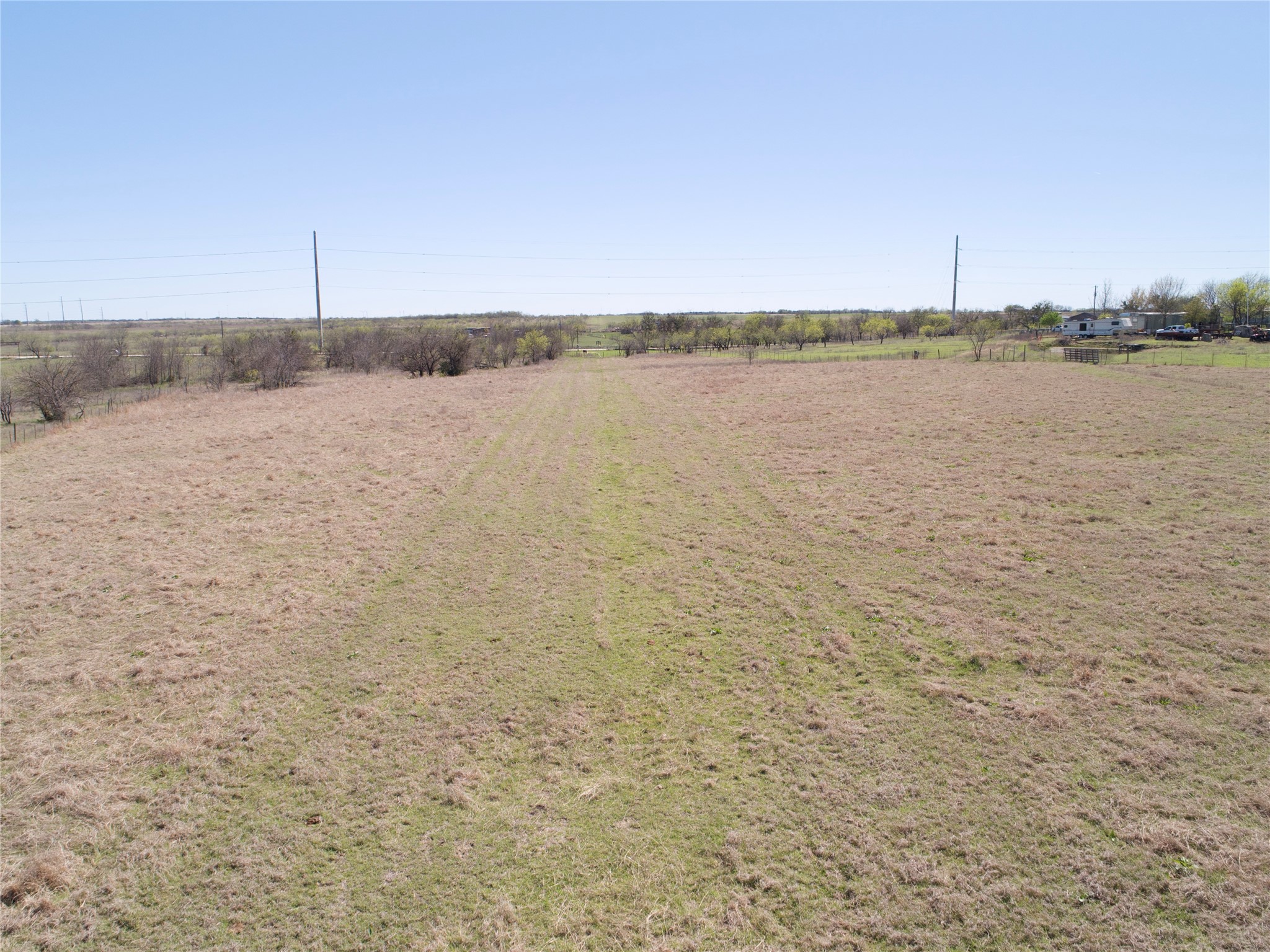 Lot 4 NW County Road 2170 Barry TX 75102