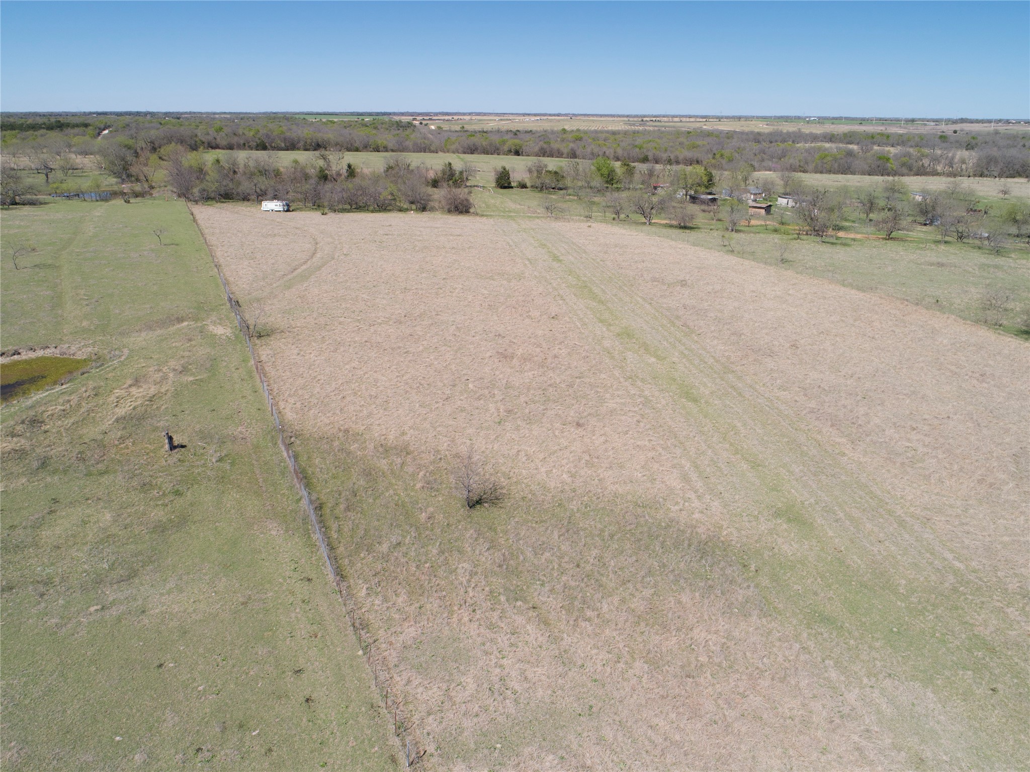 Lot 4 NW County Road 2170 Barry TX 75102
