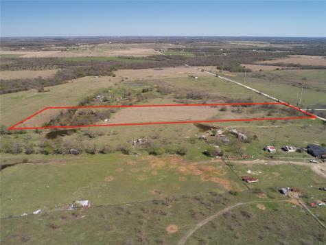 Lot 4 NW County Road 2170 Barry TX 75102