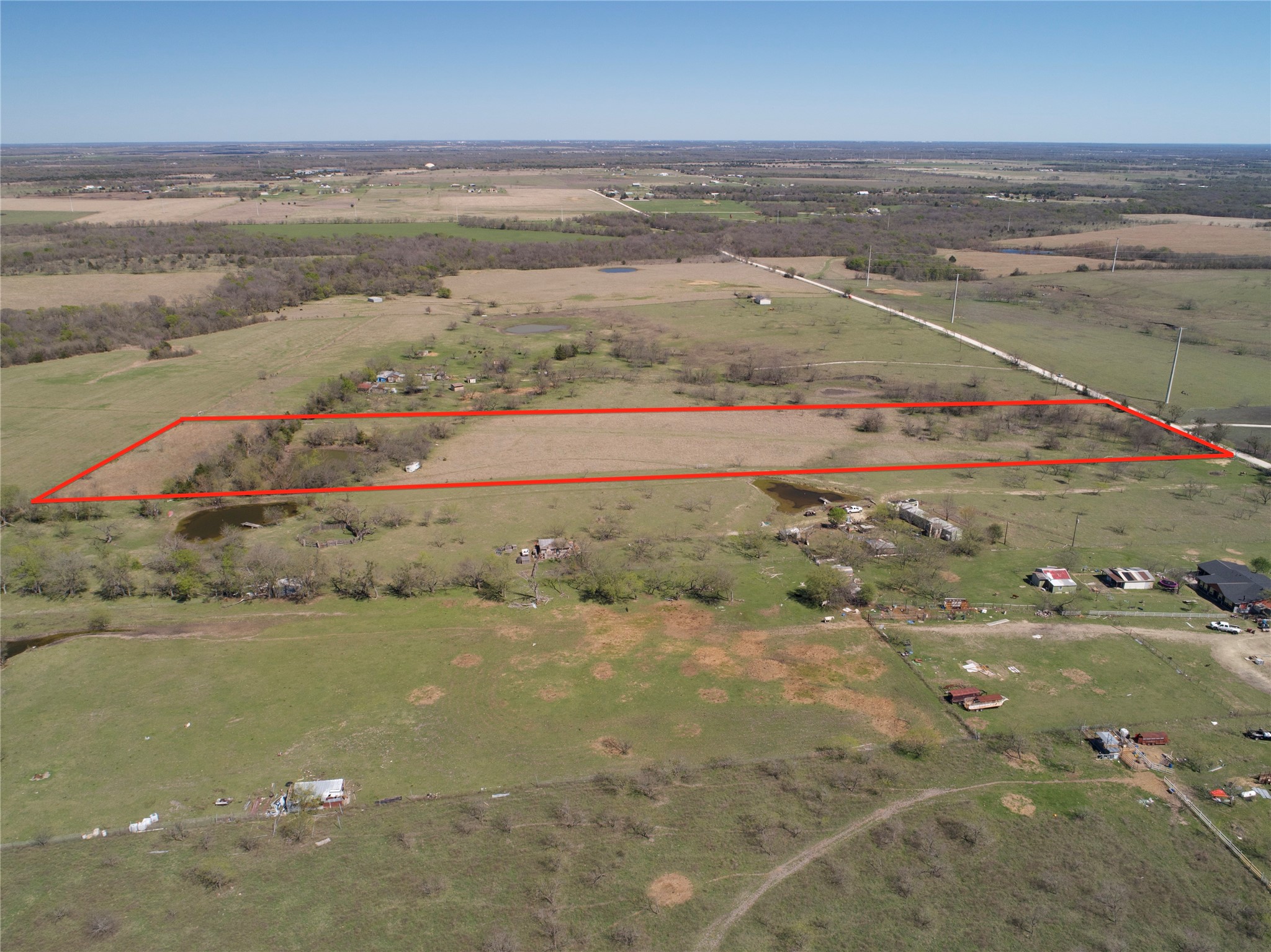 Lot 4 NW County Road 2170 Barry TX 75102