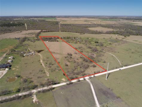Lot 4 NW County Road 2170 Barry TX 75102