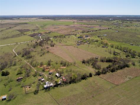 Lot 4 NW County Road 2170 Barry TX 75102