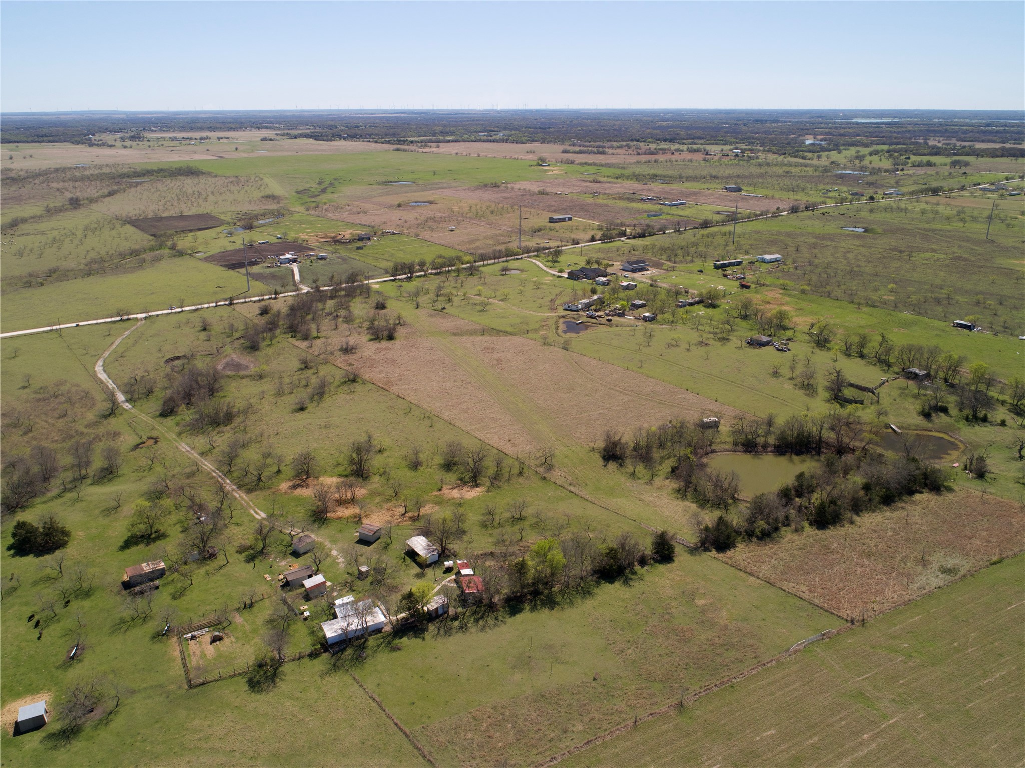 Lot 4 NW County Road 2170 Barry TX 75102