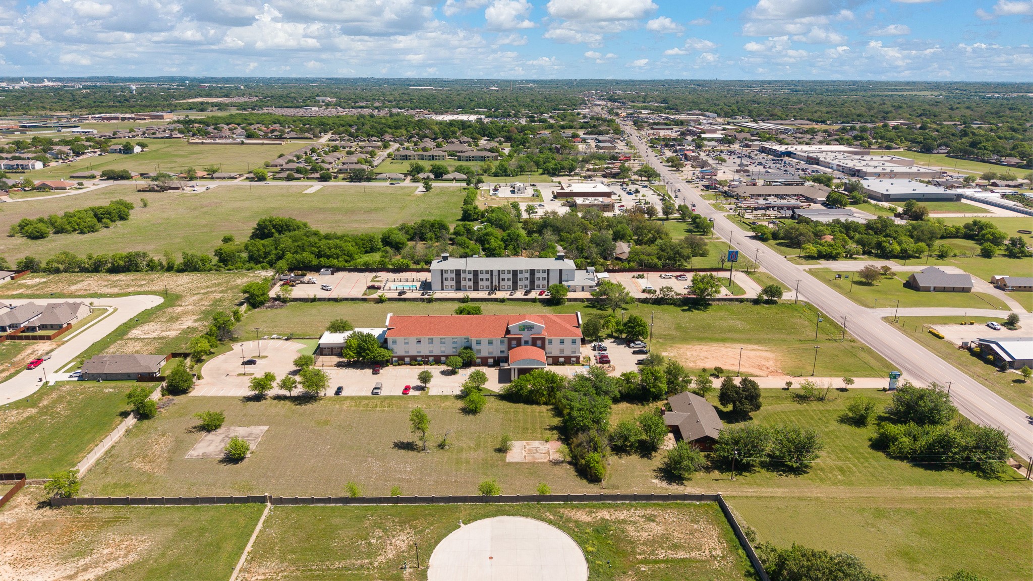 1724 W Henderson Street Cleburne TX 76033
