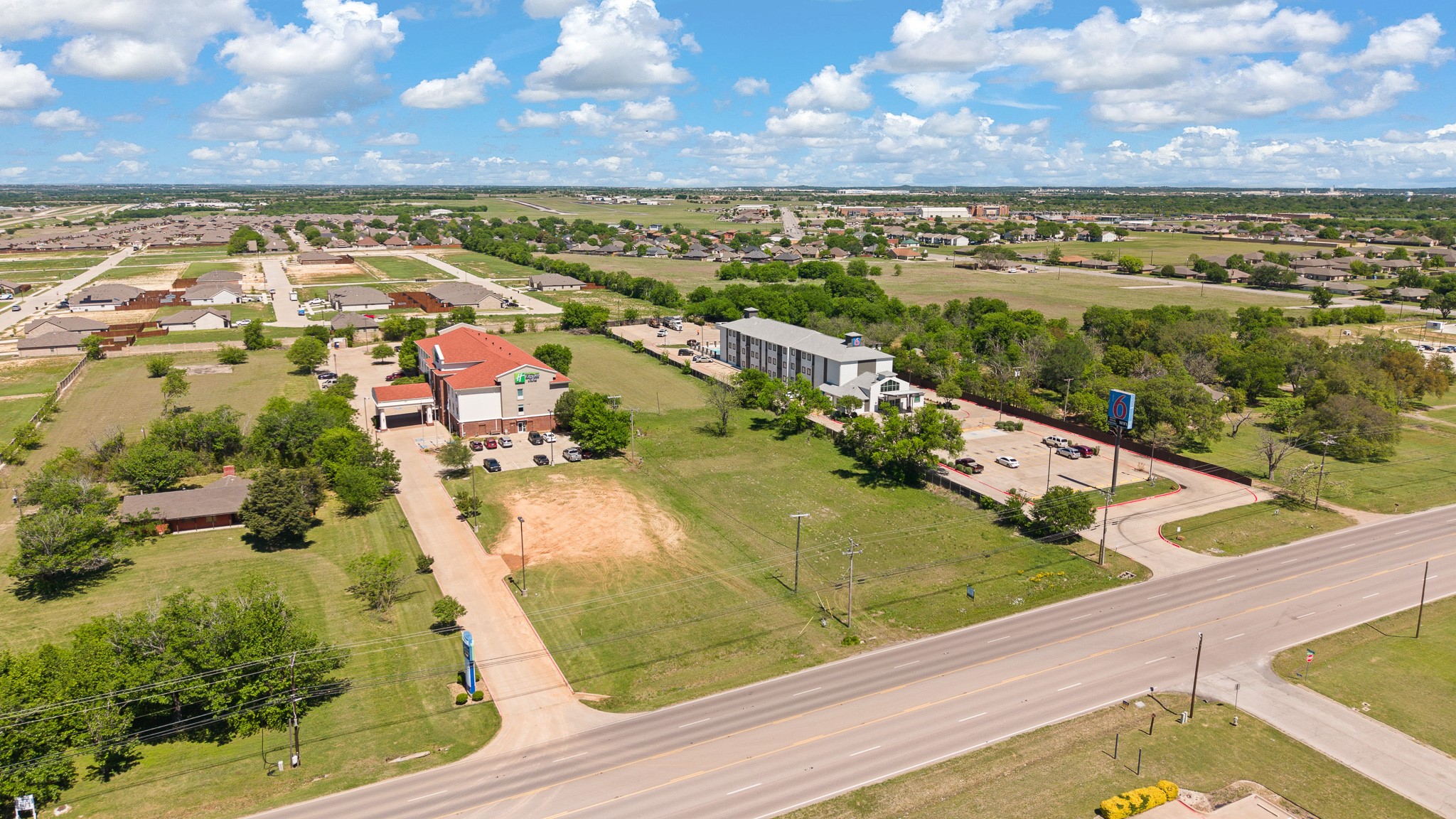 1724 W Henderson Street Cleburne TX 76033