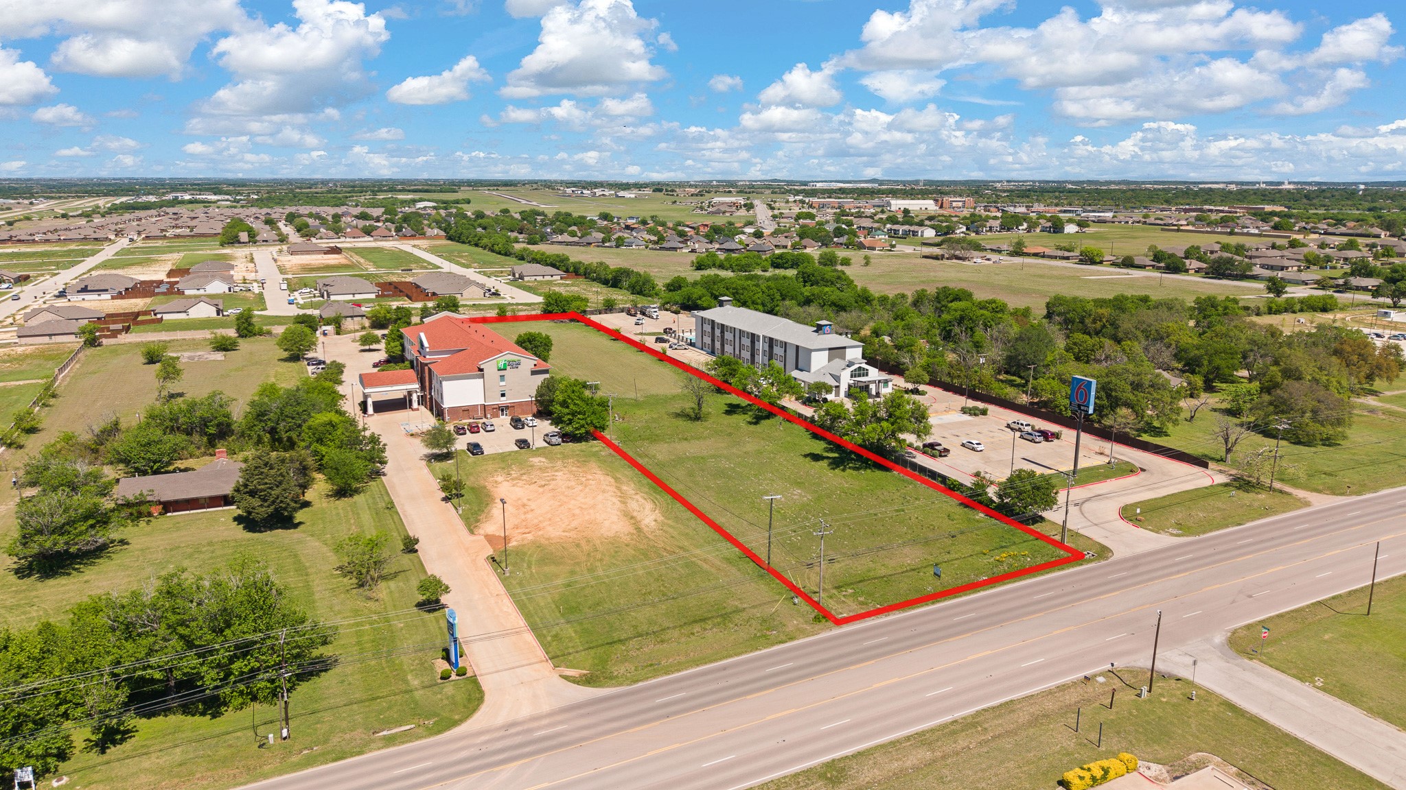 1724 W Henderson Street Cleburne TX 76033