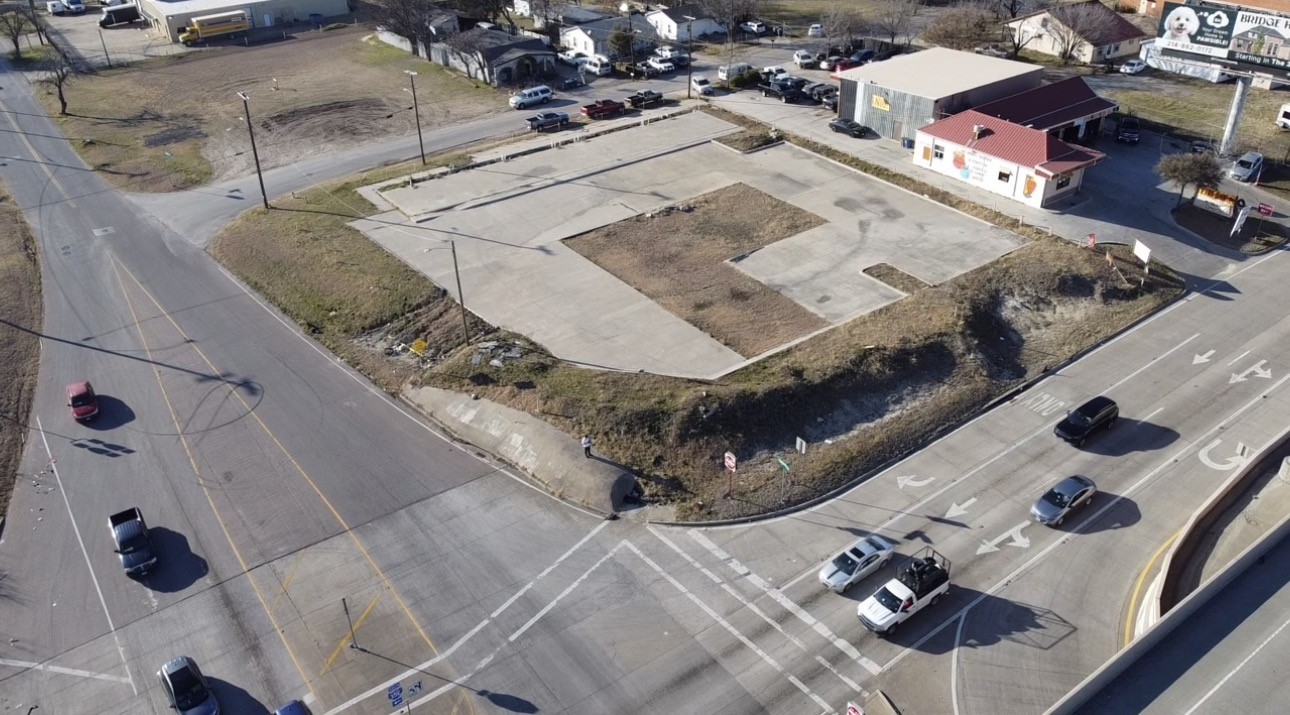 121 W Danieldale Road Dallas TX 75232
