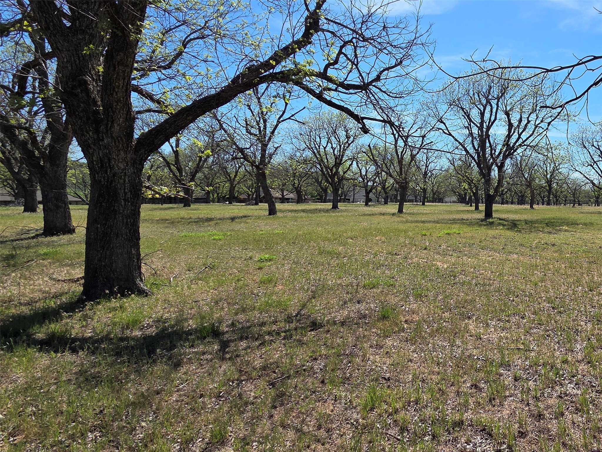 2343 E Landings S Granbury TX 76049
