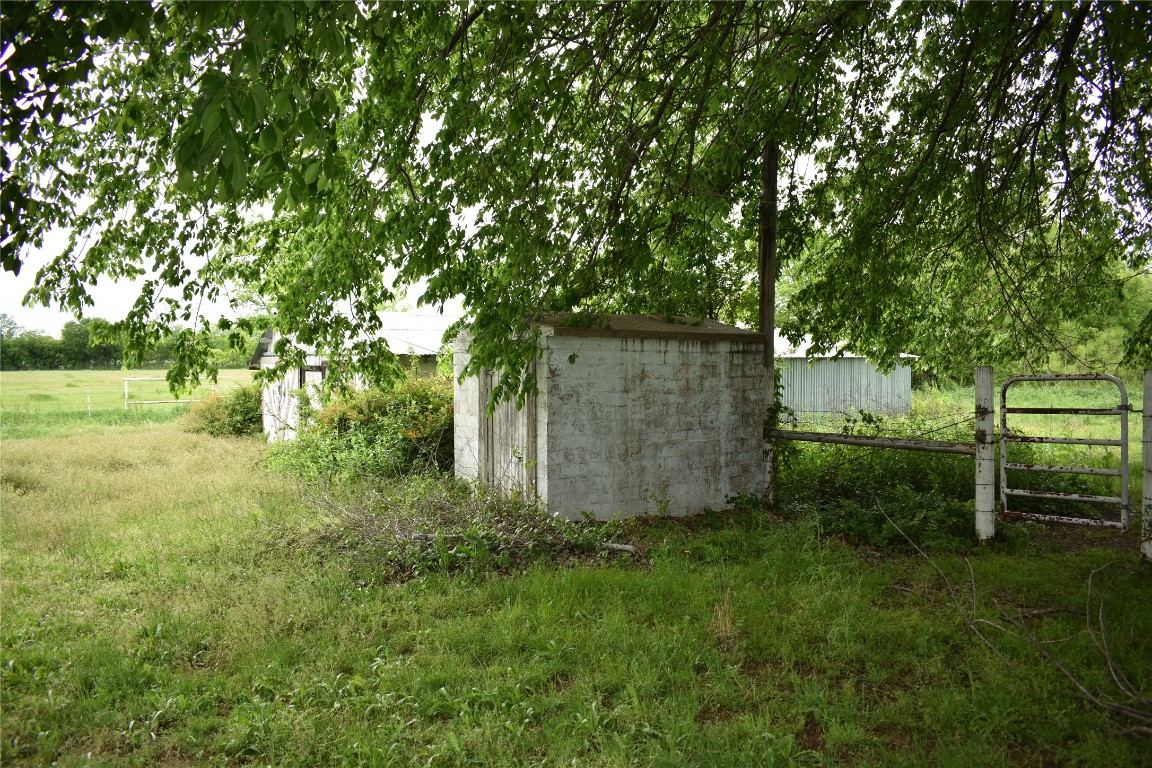 3094 Fm 428 W Aubrey TX 76227