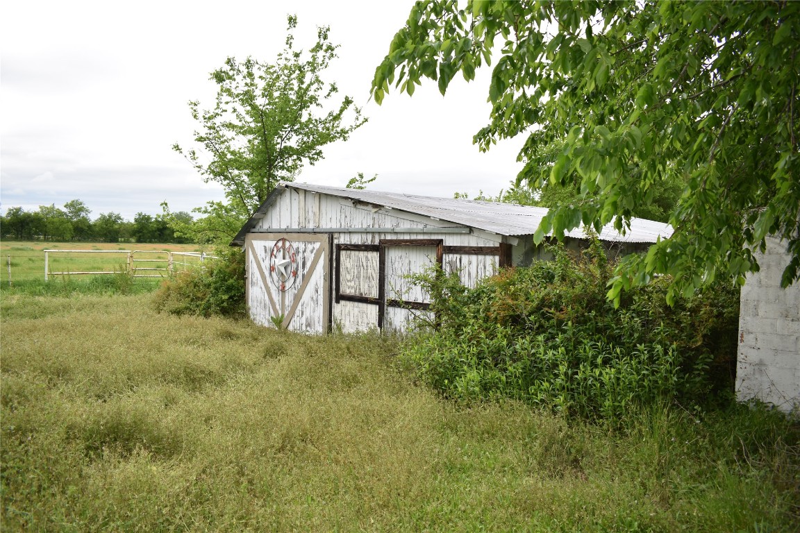 3094 Fm 428 W Aubrey TX 76227