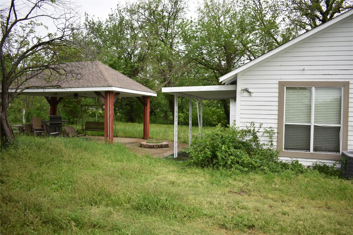 3094 Fm 428 W Aubrey TX 76227