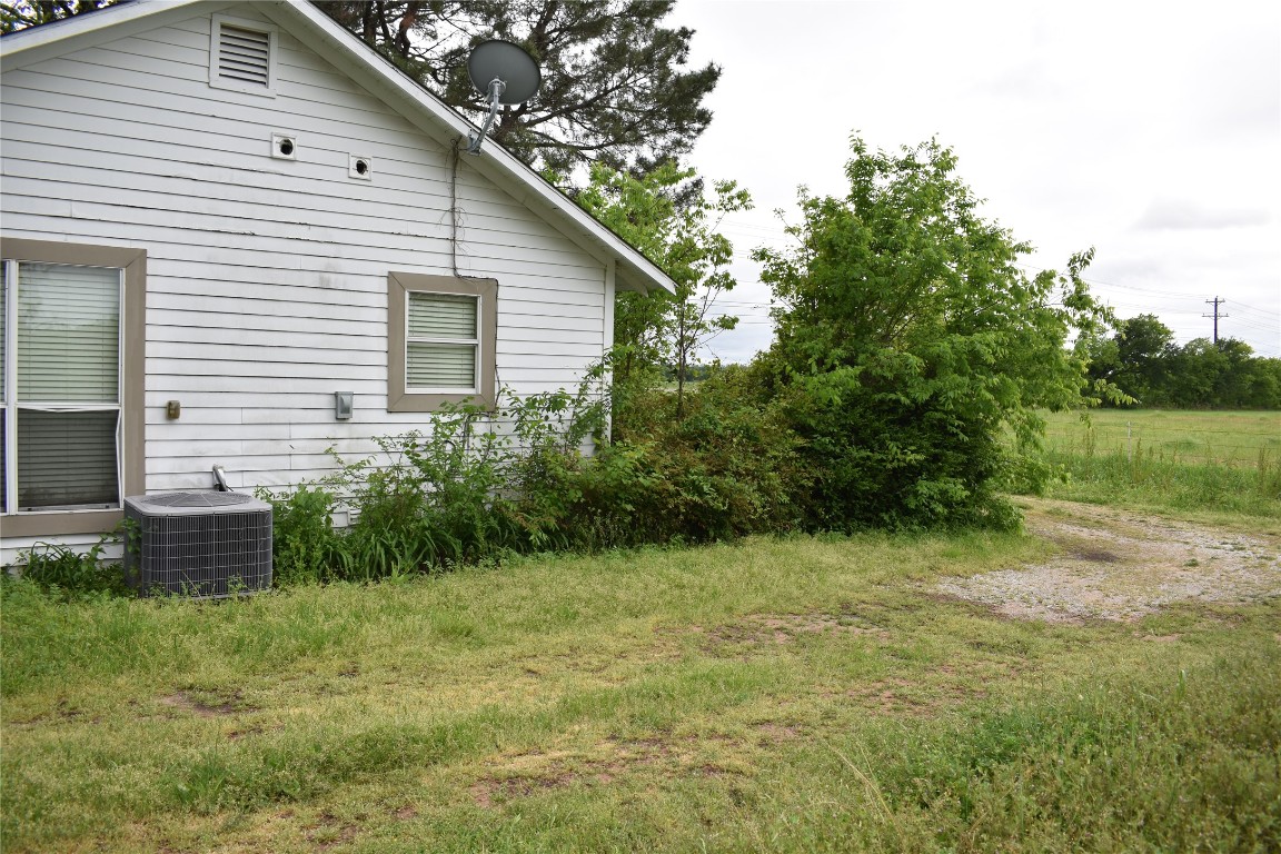 3094 Fm 428 W Aubrey TX 76227