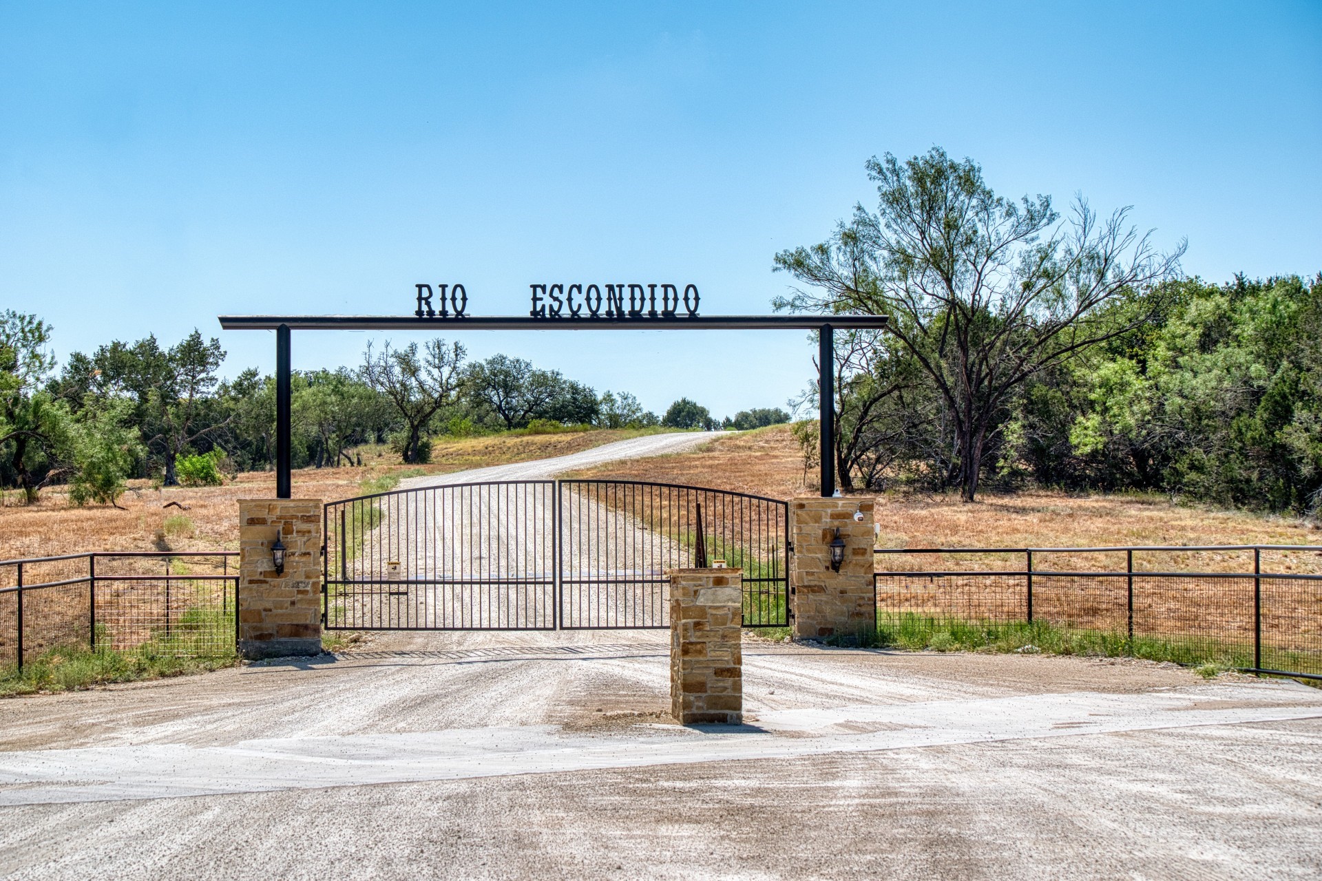 5255 Private Road 42125 Evant TX 76525