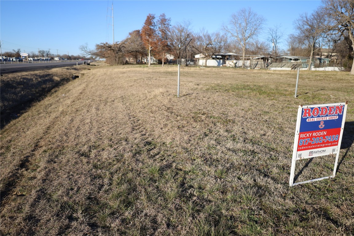 4208 N Main Street Cleburne TX 76058