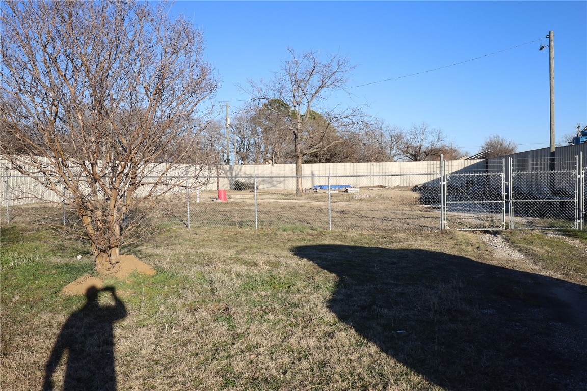 4208 N Main Street Cleburne TX 76058