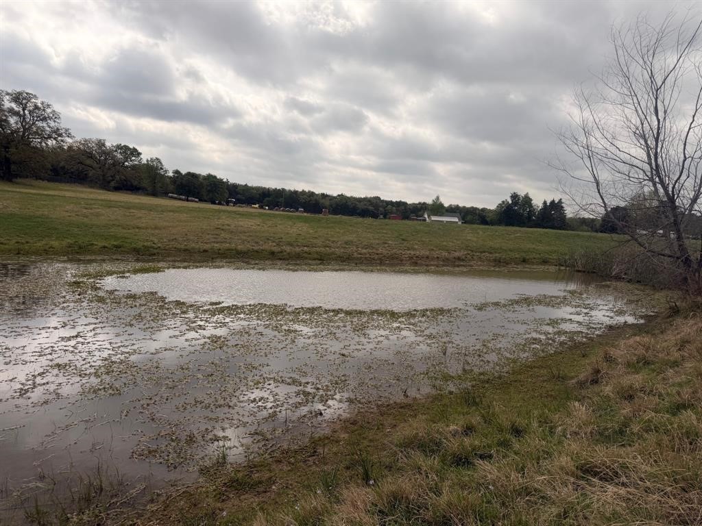 2548 County Road 2690 Alvord TX 76225