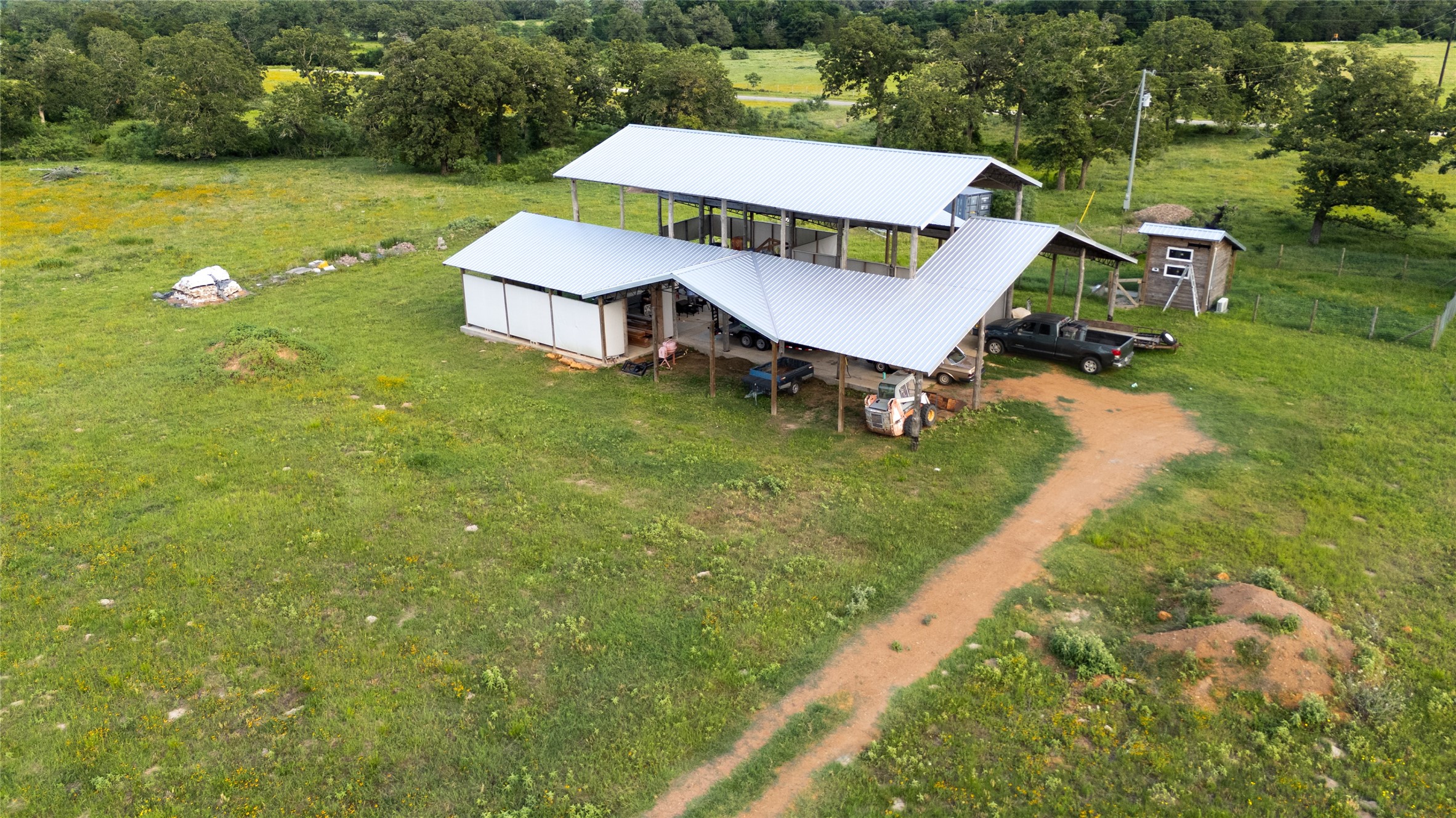1395 S Highway 95 Smithville TX 78957