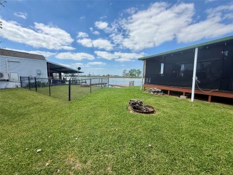 15 Pelican Isle Drive Kerens TX 75144